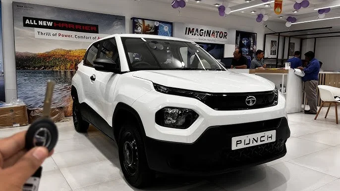 “New Tata Punch 2025: Fuel-Efficient Family Car with 50 KMPL Mileage – ₹1.20 Lakh Down Payment”
